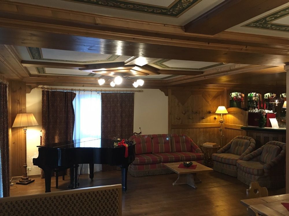Hotel Perla Madonna di Campiglio Exterior photo